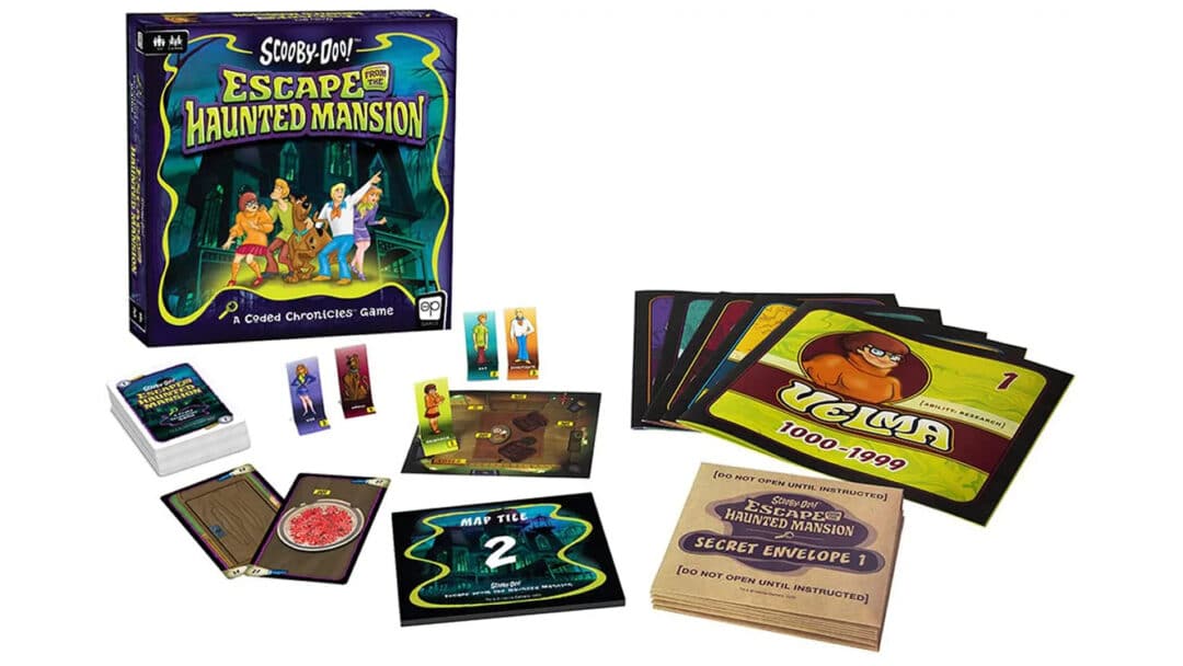 The contents of the board game, Scooby-Doo: Escape From The Haunted Mansion.